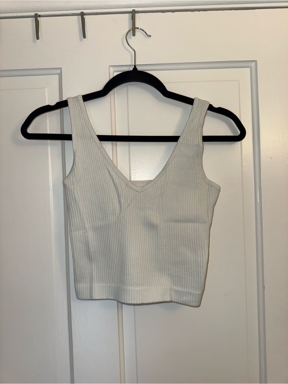 Ribbed V-Neck Cropped Tank Top - Cream